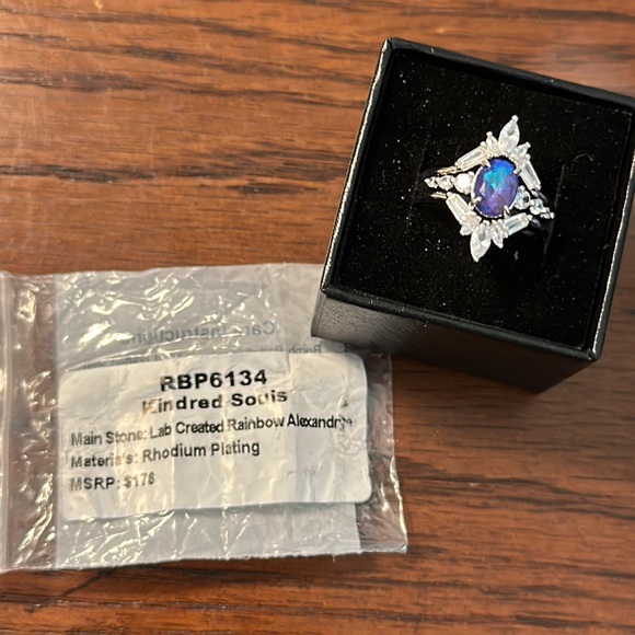 Bomb Party new ‘gogo’ ring - Picture 2 of 5